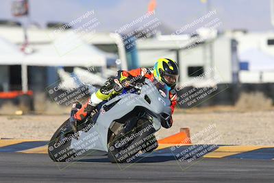 media/Dec-05-2024-Racers Edge (Thu) [[e102e0690b]]/3-B Group/Session 5 (Turn 16)/